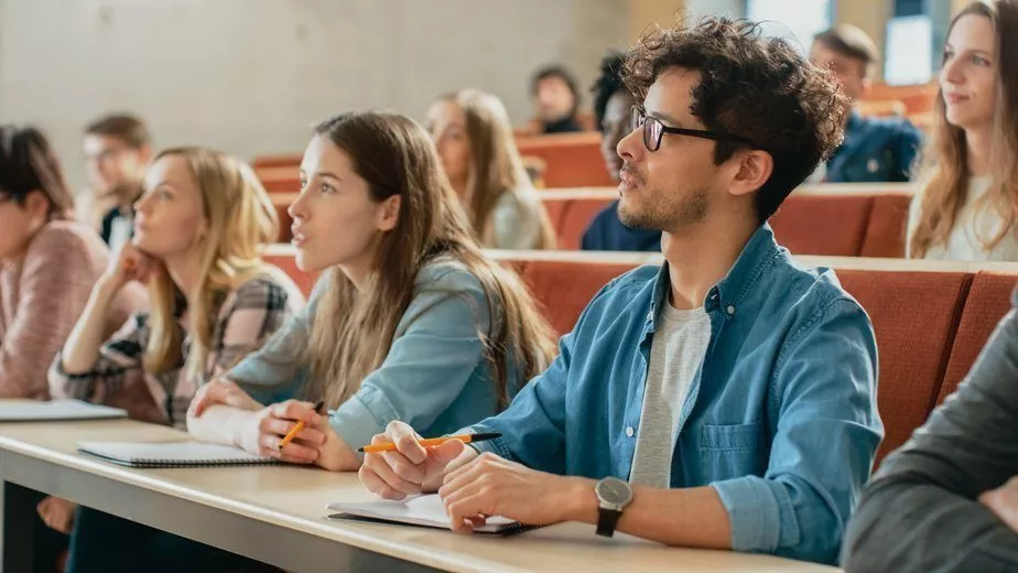 Berufsbegleitendes Masterstudium