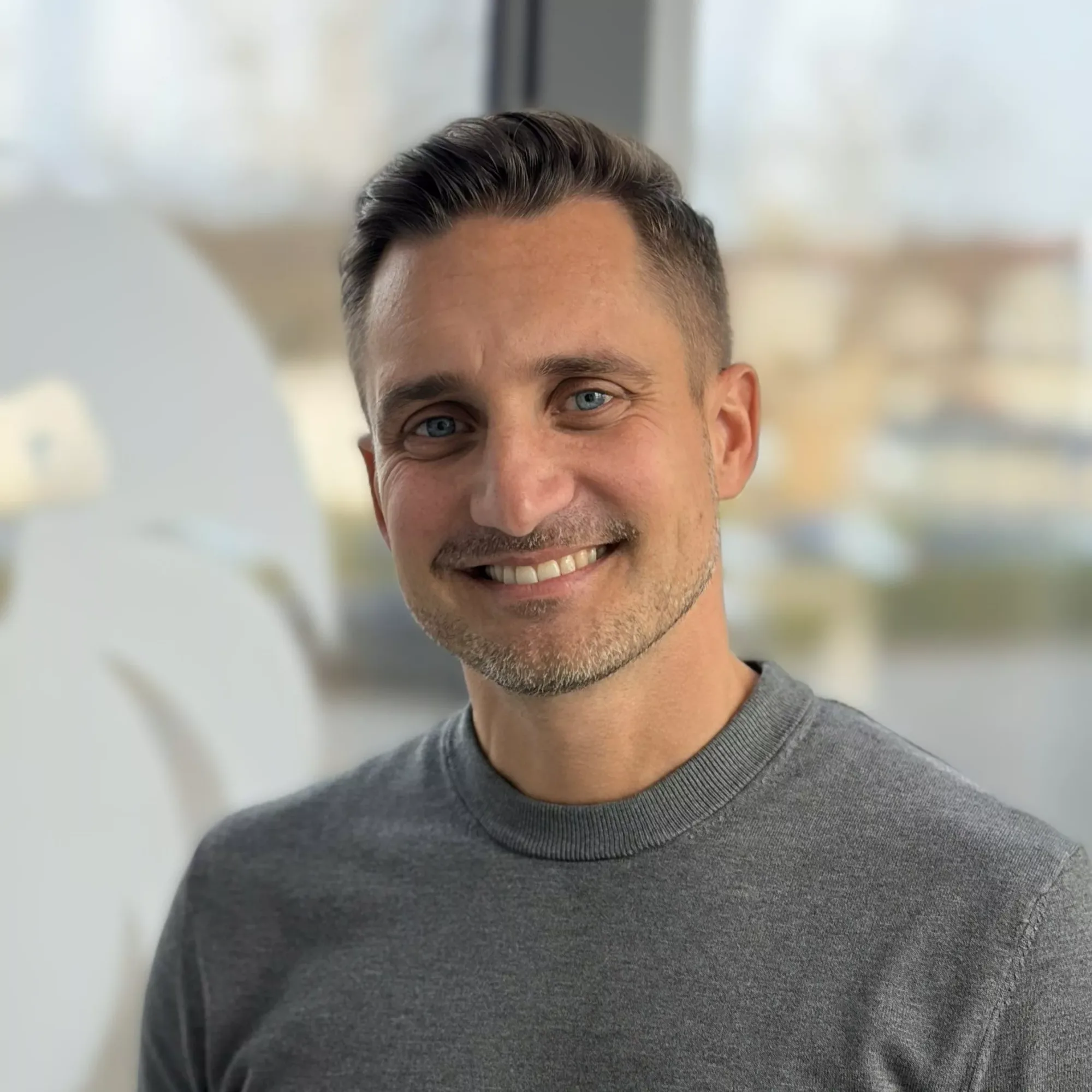 Tim Schelhas, LÖWEN ENTERTAINMENT