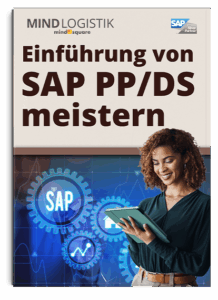 Frau mit Tablet und Tekkie-Symbolen in Lager-Umgebung als Symbolik für SAP PP/DS Einführung